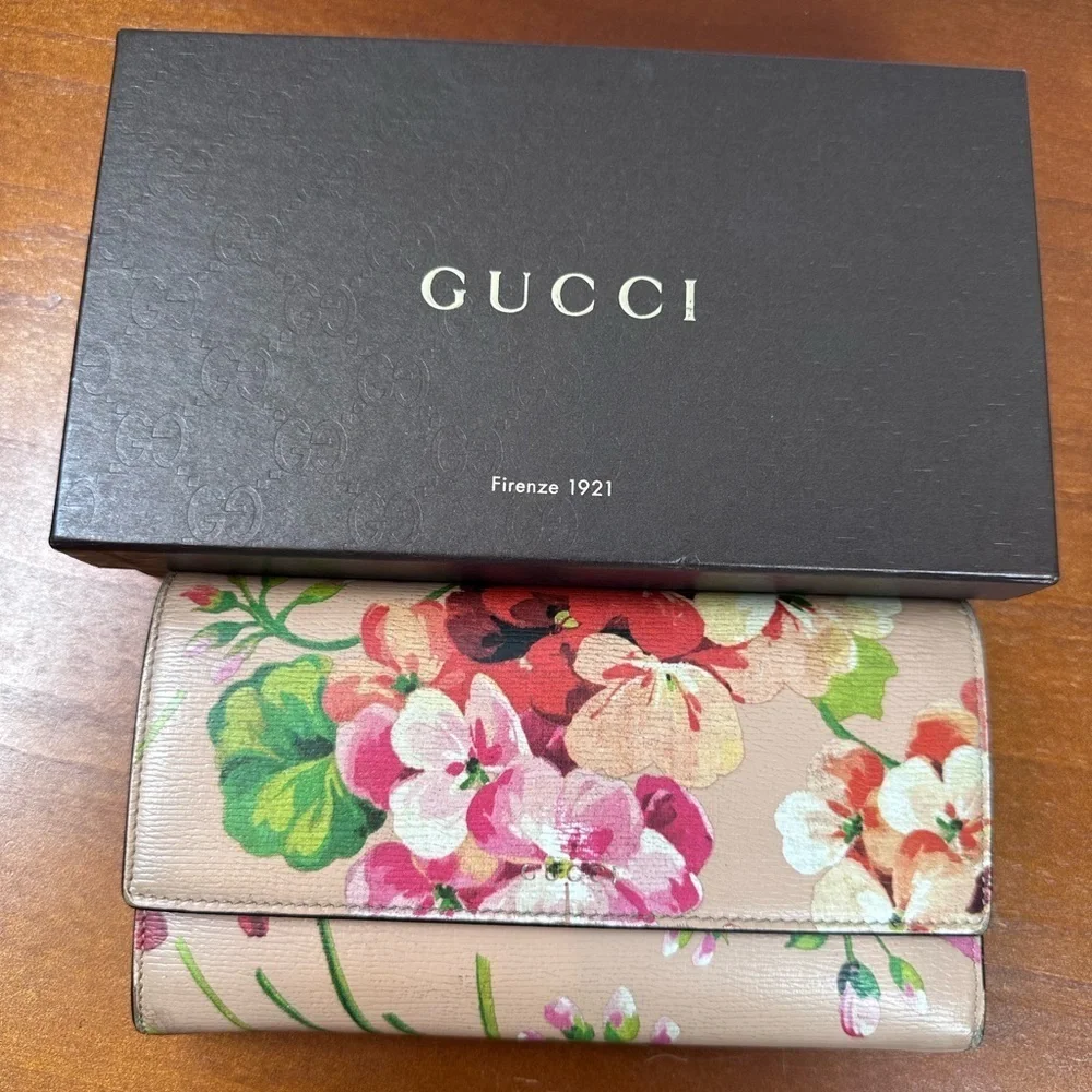 Auth Gucci Flora Leather Beige X Multicolor Long Wallet W/Box
